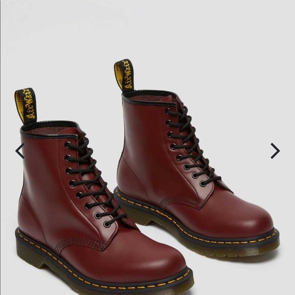 dr marten boots NEW in box!!